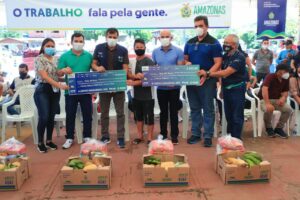 Imagem da notícia - Em Caapiranga, Wilson Lima leva crédito, apoio a produtores rurais e Auxílio Enchente