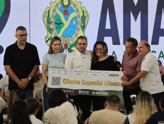 Governo Presente: Afeam entrega R$ 35 mil em financiamentos para empreendedores da zona n…
